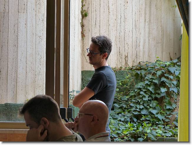 Clicca per scorrere le foto originali ingrandite