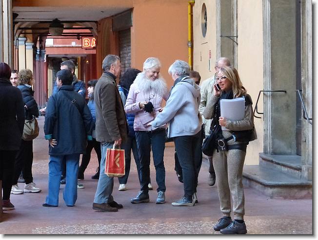 Clicca per scorrere le foto originali ingrandite