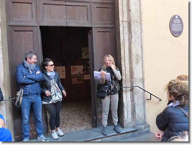 Clicca per scorrere le foto originali ingrandite