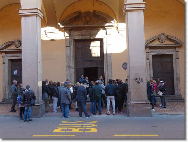 Clicca per scorrere le foto originali ingrandite