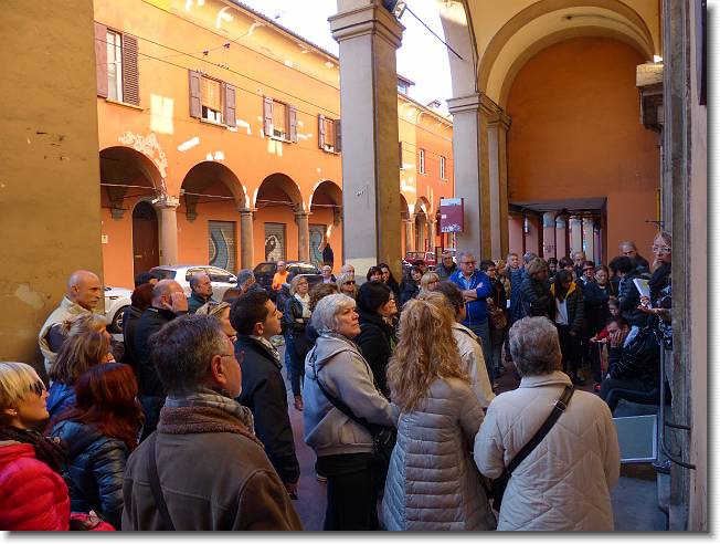 Clicca per scorrere le foto originali ingrandite