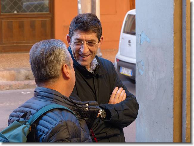 Clicca per scorrere le foto originali ingrandite