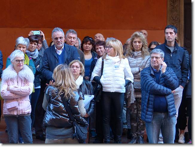 Clicca per scorrere le foto originali ingrandite