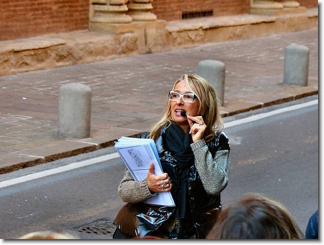 Clicca per scorrere le foto originali ingrandite