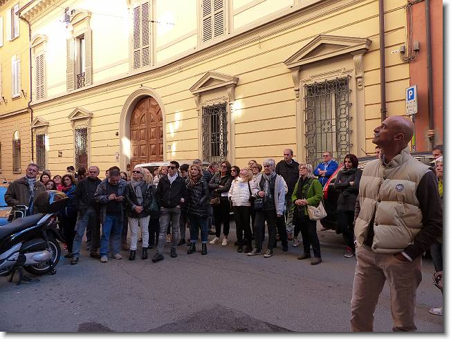Clicca per scorrere le foto originali ingrandite