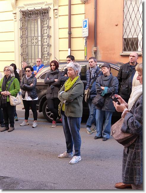 Clicca per scorrere le foto originali ingrandite