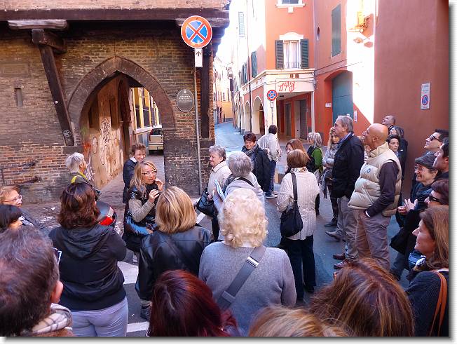 Clicca per scorrere le foto originali ingrandite