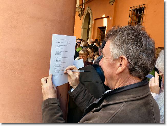 Clicca per scorrere le foto originali ingrandite
