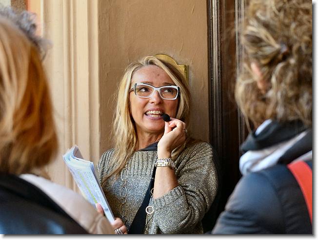 Clicca per scorrere le foto originali ingrandite