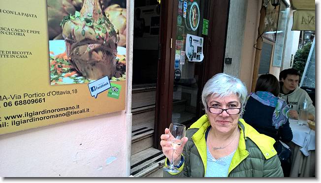 Clicca per scorrere le foto originali ingrandite