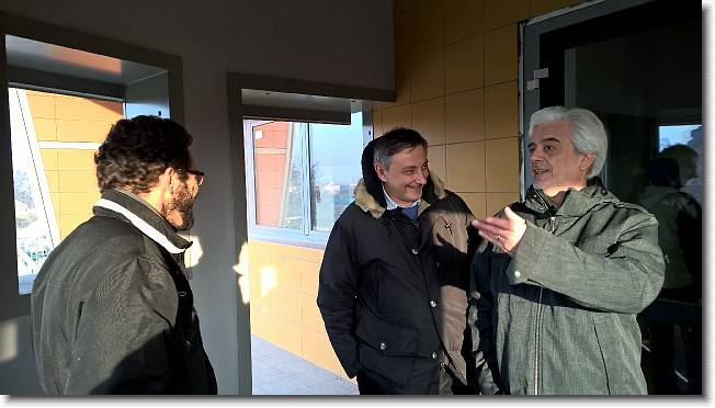 Clicca per scorrere le foto originali ingrandite