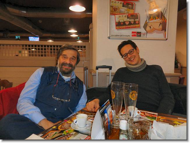 Clicca per scorrere le foto originali ingrandite