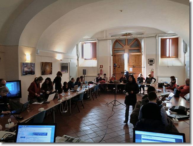 Clicca per scorrere le foto originali ingrandite