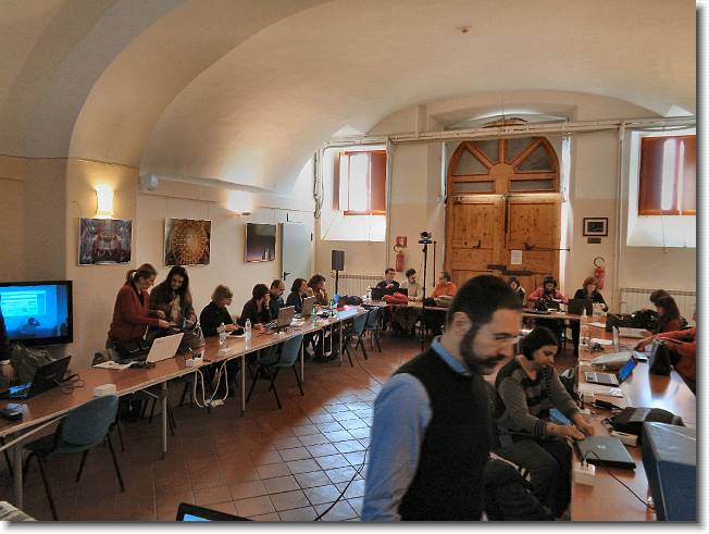 Clicca per scorrere le foto originali ingrandite