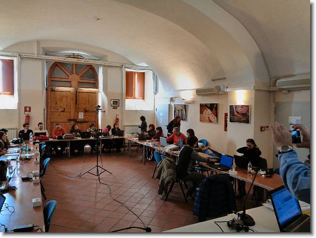 Clicca per scorrere le foto originali ingrandite