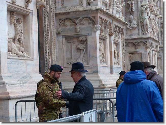 Clicca per scorrere le foto originali ingrandite