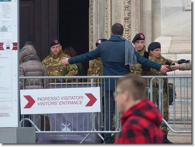 Clicca per scorrere le foto originali ingrandite