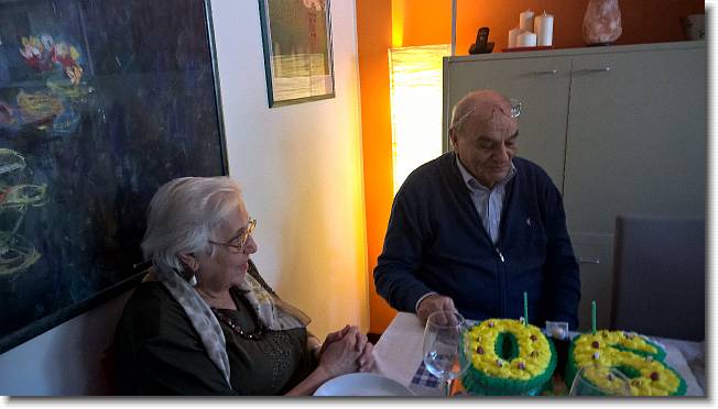 Clicca per scorrere le foto originali ingrandite