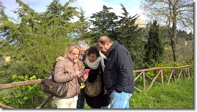 Clicca per scorrere le foto originali ingrandite