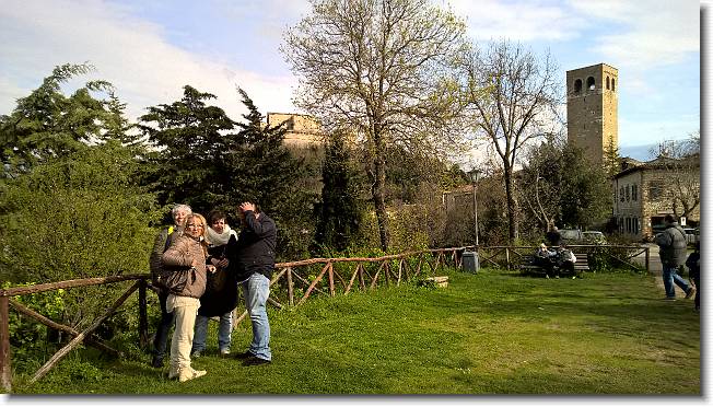Clicca per scorrere le foto originali ingrandite