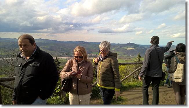 Clicca per scorrere le foto originali ingrandite
