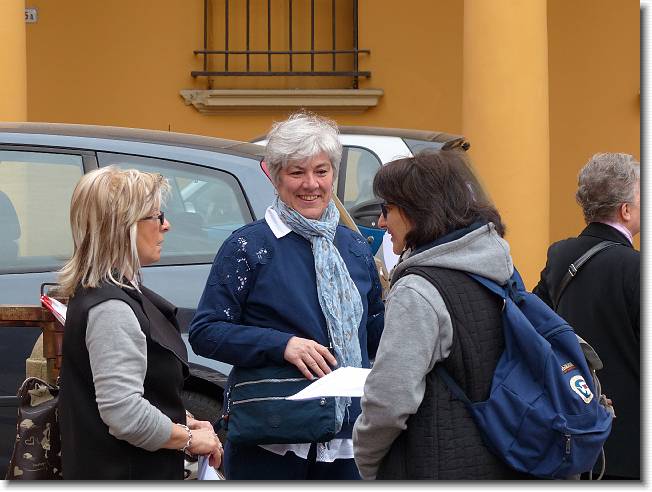 Clicca per scorrere le foto originali ingrandite