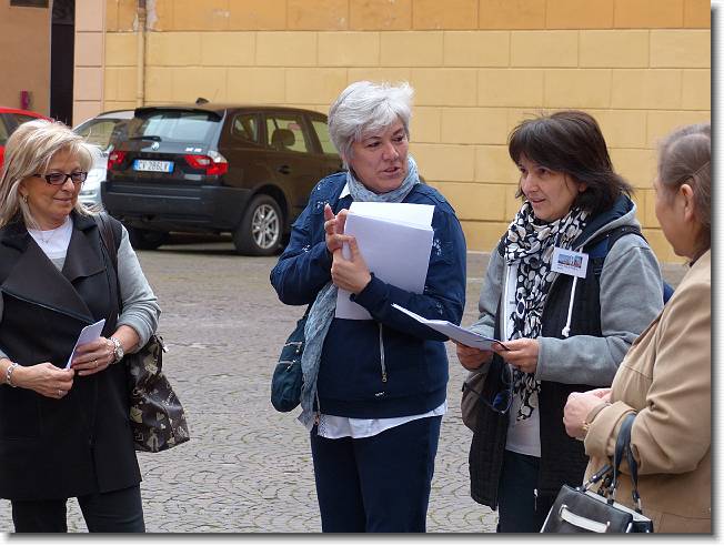 Clicca per scorrere le foto originali ingrandite