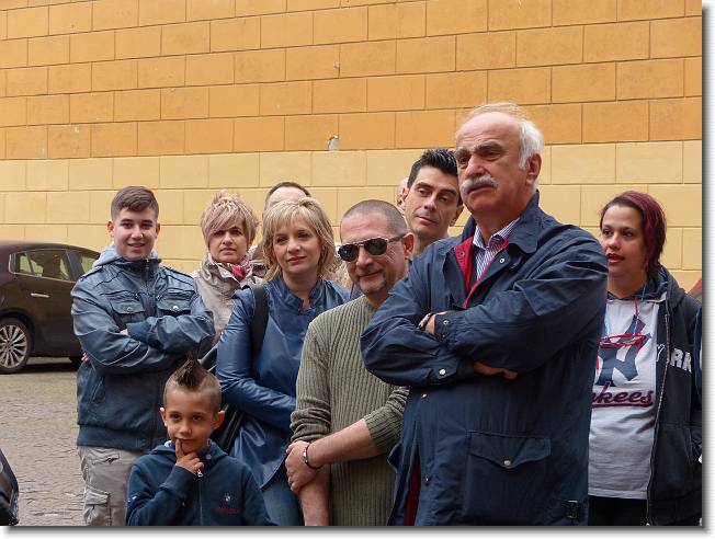 Clicca per scorrere le foto originali ingrandite
