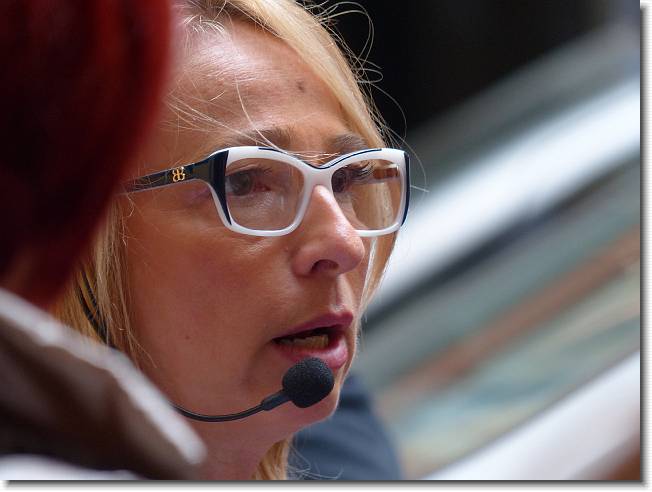 Clicca per scorrere le foto originali ingrandite