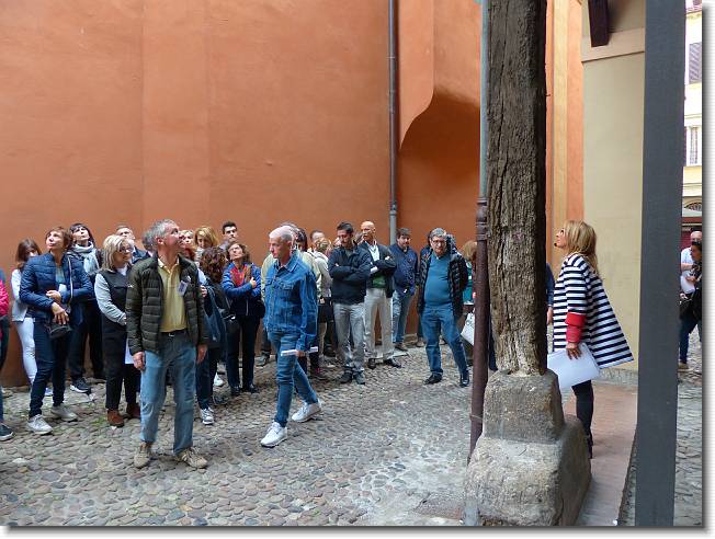Clicca per scorrere le foto originali ingrandite