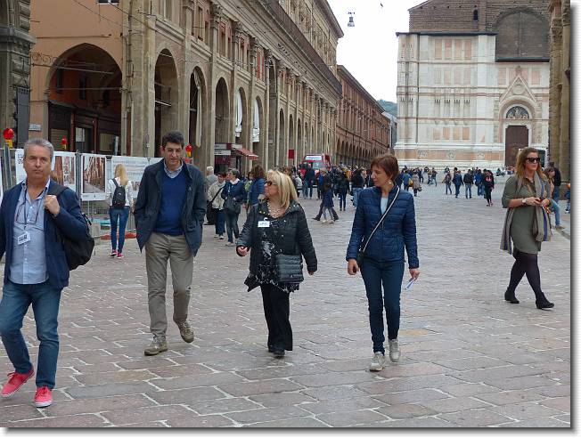 Clicca per scorrere le foto originali ingrandite