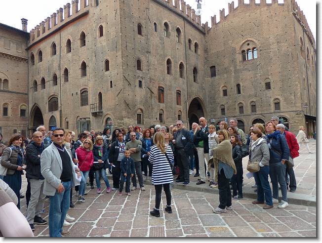 Clicca per scorrere le foto originali ingrandite