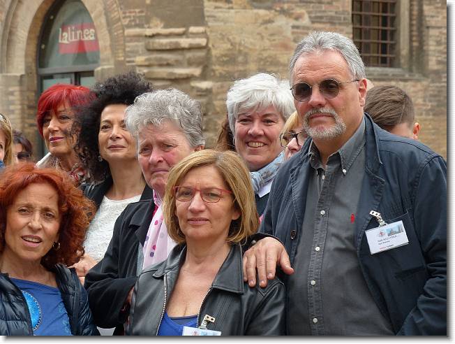 Clicca per scorrere le foto originali ingrandite