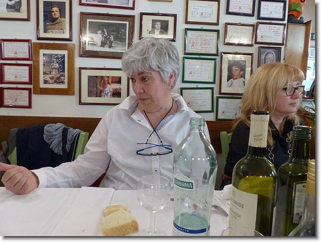 Clicca per scorrere le foto originali ingrandite