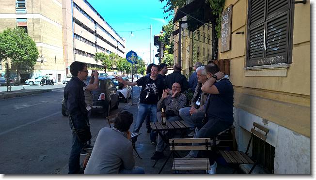 Clicca per scorrere le foto originali ingrandite