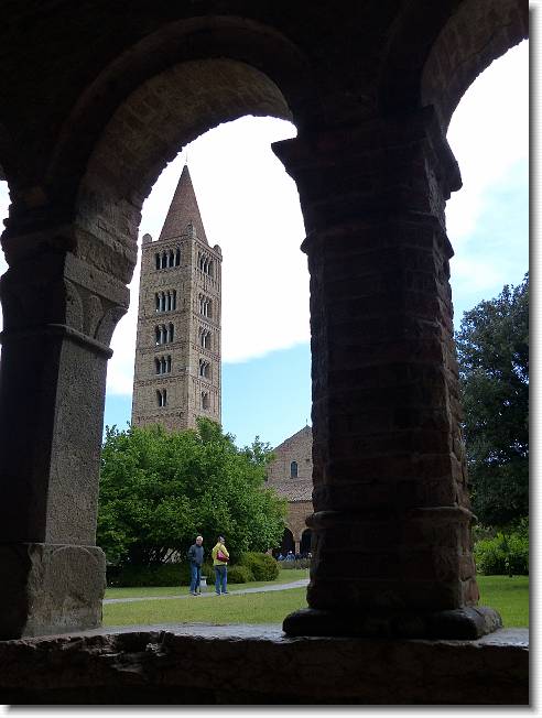 Clicca per scorrere le foto originali ingrandite
