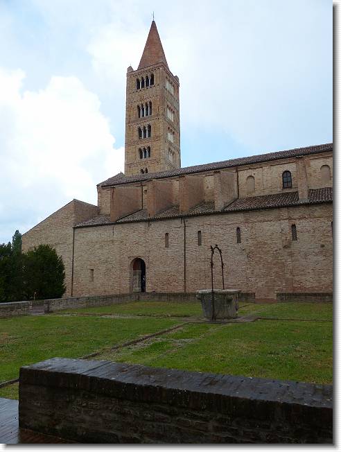 Clicca per scorrere le foto originali ingrandite