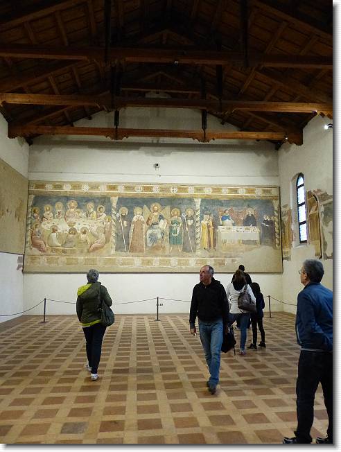 Clicca per scorrere le foto originali ingrandite