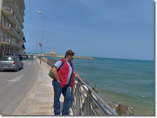 Clicca per scorrere le foto originali ingrandite