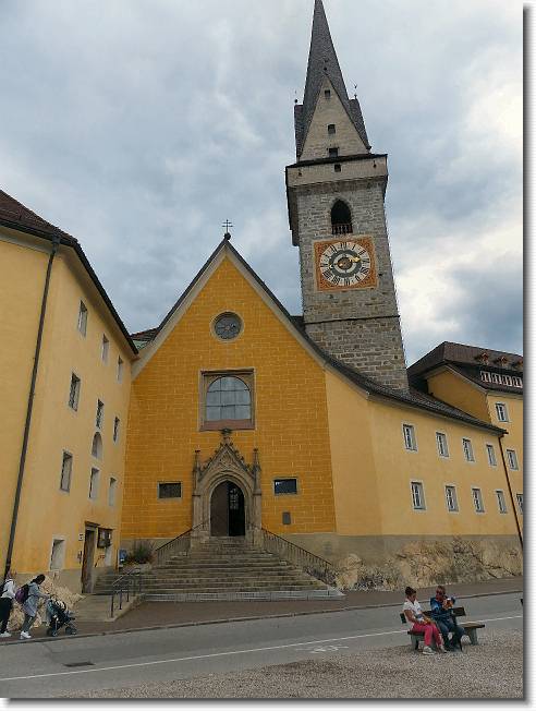 Clicca per scorrere le foto originali ingrandite