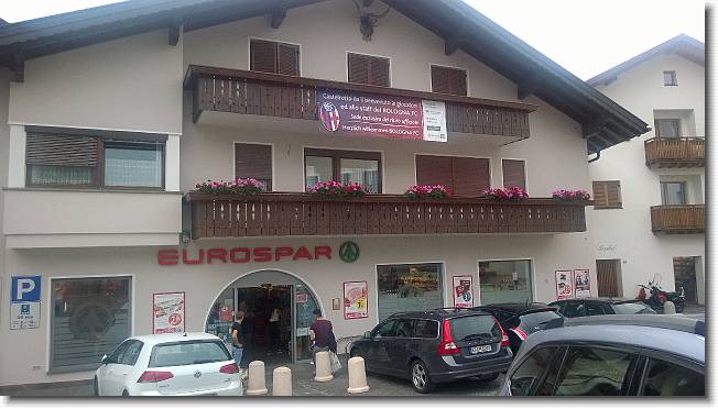 Clicca per scorrere le foto originali ingrandite
