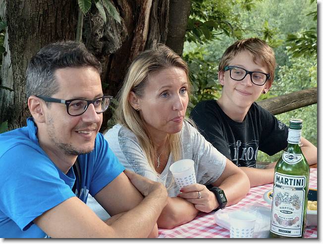 Clicca per scorrere le foto originali ingrandite