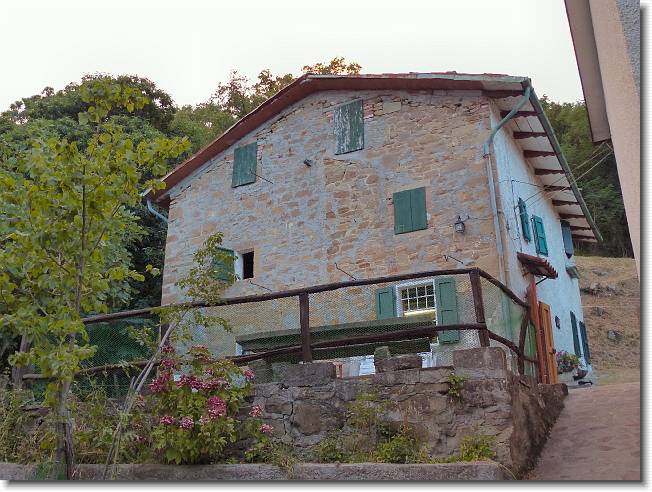 Clicca per scorrere le foto originali ingrandite