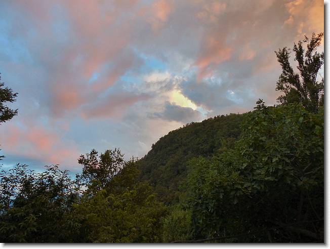 Clicca per scorrere le foto originali ingrandite