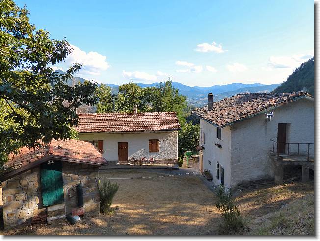Clicca per scorrere le foto originali ingrandite