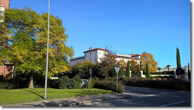 Clicca per scorrere le foto originali ingrandite