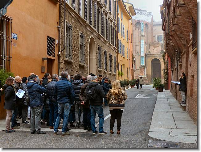 Clicca per scorrere le foto originali ingrandite