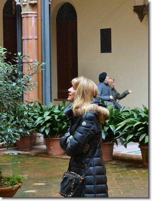 Clicca per scorrere le foto originali ingrandite