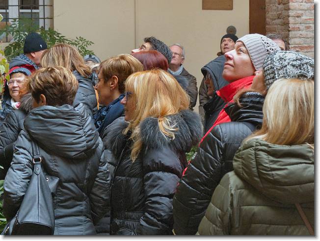 Clicca per scorrere le foto originali ingrandite