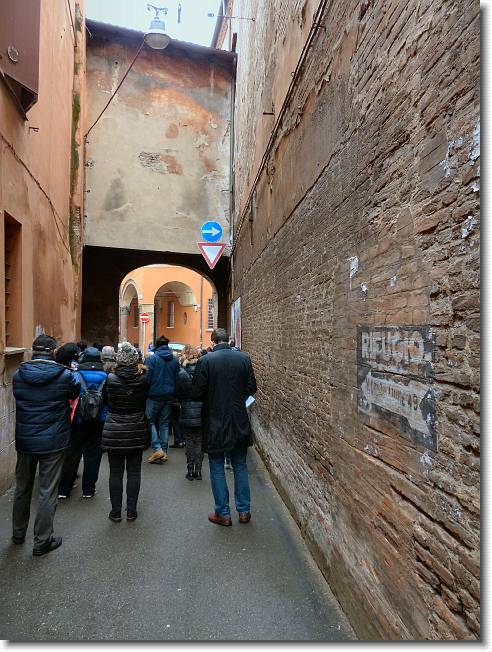 Clicca per scorrere le foto originali ingrandite